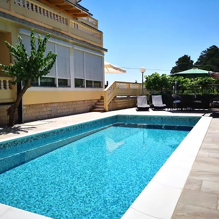 Apartments With A Swimming Pool Banjol, Rab - 11382 Apartment