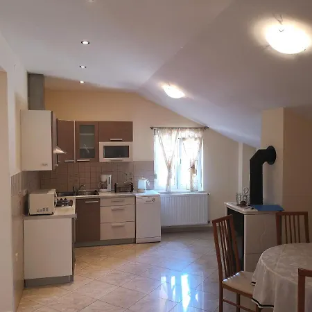 Апартаменты With Swimming Pool Banjol, Rab - 11382