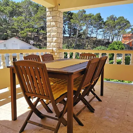 Апартаменты With Swimming Pool Banjol, Rab - 11382