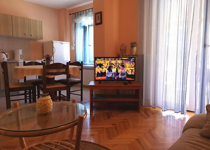 Apartman With Swimming Pool Banjol, Rab - 11382 *
