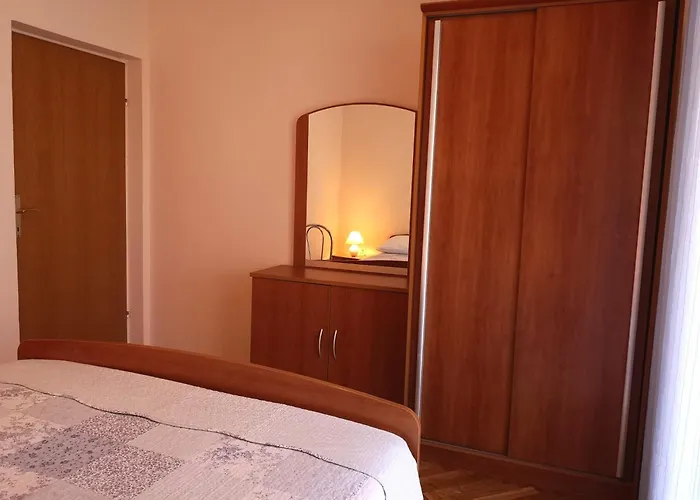 With Swimming Pool Banjol, Rab - 11382 Apartman