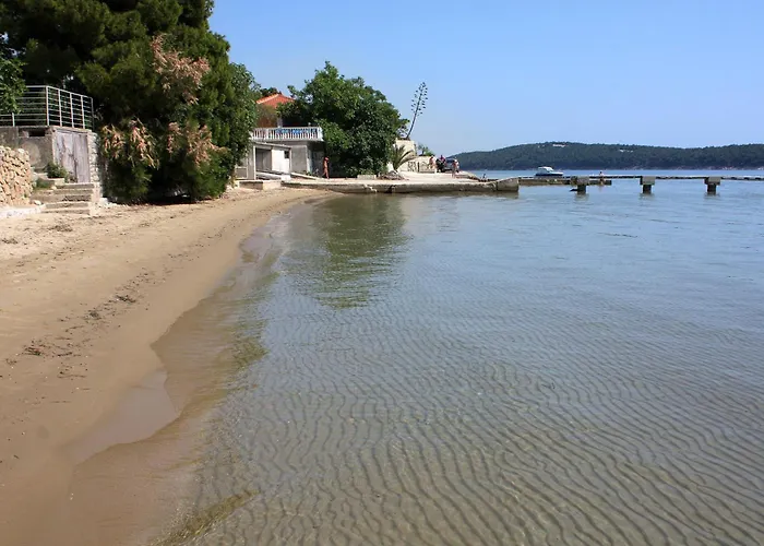 Apartman With Swimming Pool Banjol, Rab - 11382 *