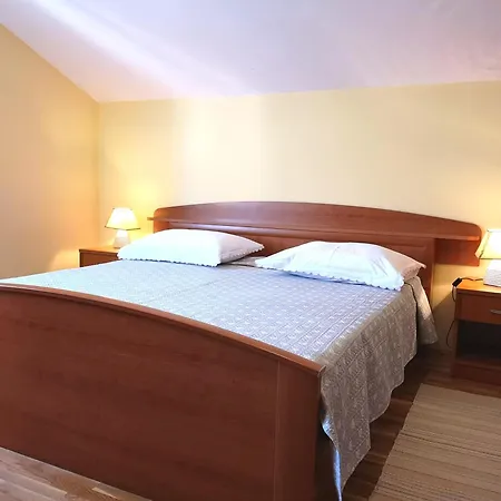 Apartments With Swimming Pool Banjol, Rab - 11382 Apartment Banjol