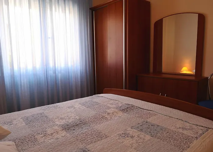 Apartamento With Swimming Pool Banjol, Rab - 11382 *