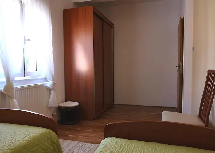 Apartamento With Swimming Pool Banjol, Rab - 11382 *